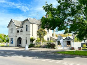 Hotel Canberra