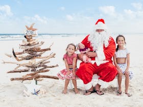 Pottsville Santa on the Beach Christmas Photos