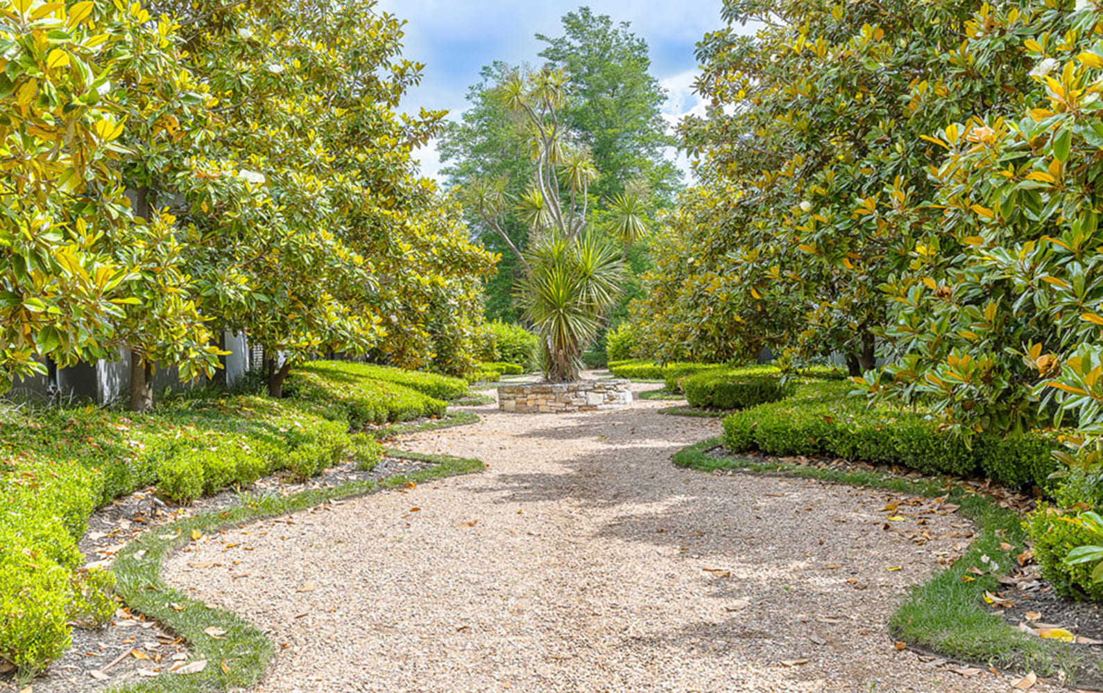 accor-vacation-club-sebel-bowral-3-gardens The Sebel Bowral Heritage Park | Accor Holiday | Accor TimesharePositioned close to the Bowral town centre in the Southern Highlands, The Sebel Bowral Heritage Park, sits amidst award winning gardens 80 minutes from Sydney.