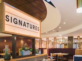 Signatures Buffet