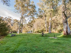 Leatherbarrel Creek picnic area