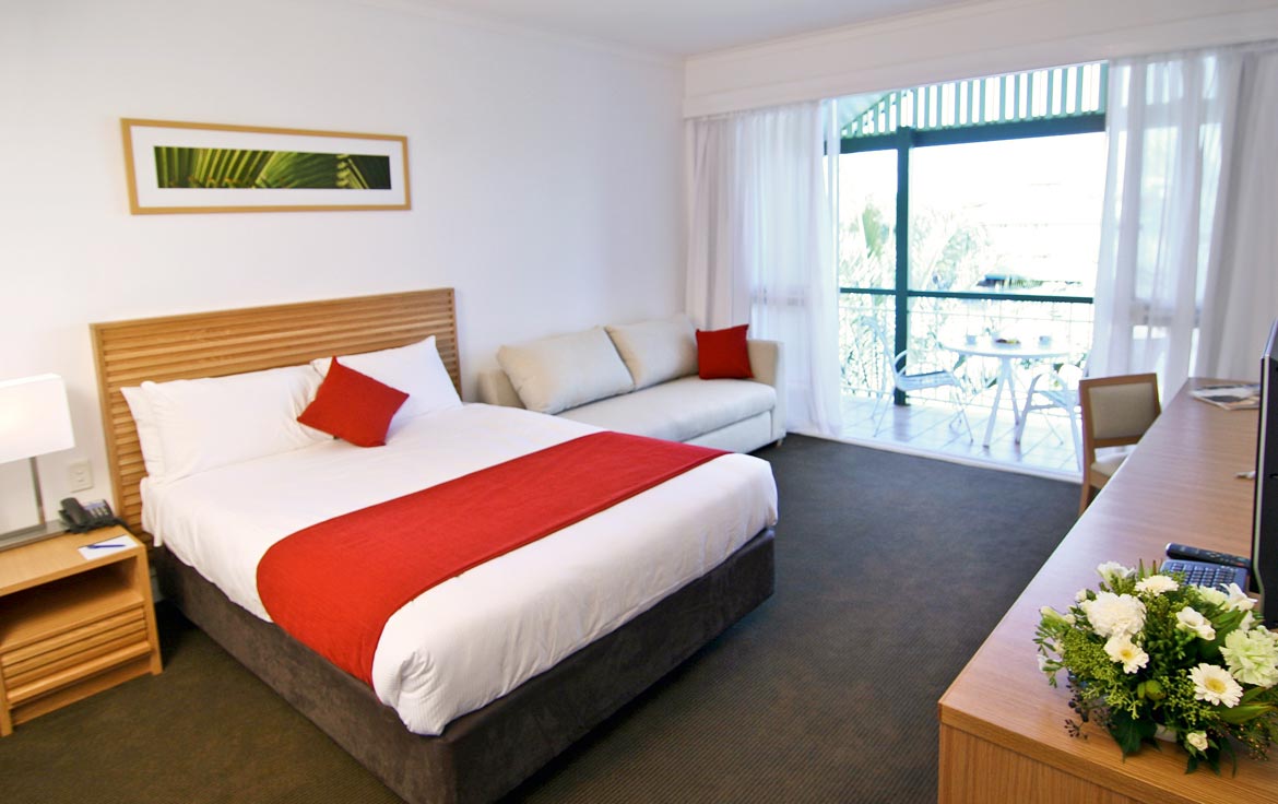 NTW-bedroom Novotel Sunshine Coast Resort | Accor Vacation Club | Accor HolidaysNovotel Sunshine Coast Resort enjoys a pristine beachfront location amongst 14 hectares of natural bushland and manicured gardens.