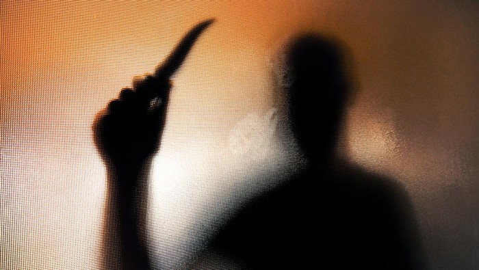 Serangan Brutal di Pagi Hari: Ibu di Tangerang Ditikam 9 Kali Saat Antar Anak Sekolah